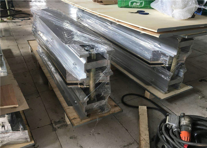 Plaques de chauffage électriques machine à épissure à bande transporteuse offrant une plage de température de 0 à 300 °C Convient pour les réparations de courroie et de courroie